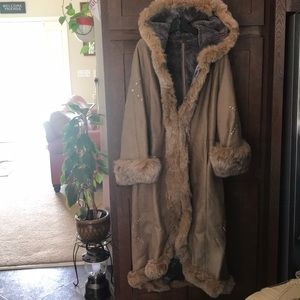 Elegant ankle length shearling